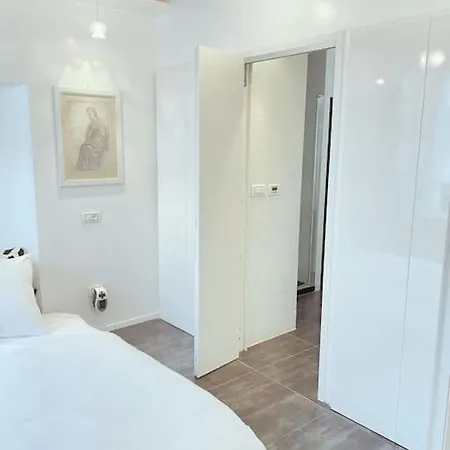 Superbe - Port Apartment